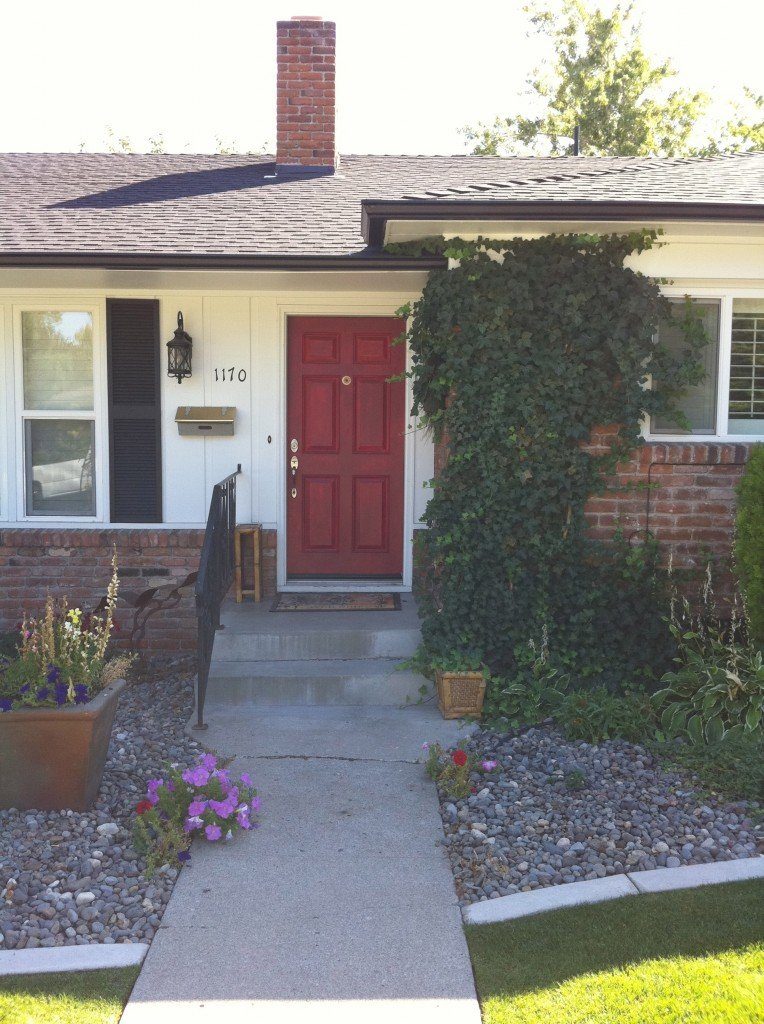 Seamless rain gutter installation in D'Andrea, Sparks, NV